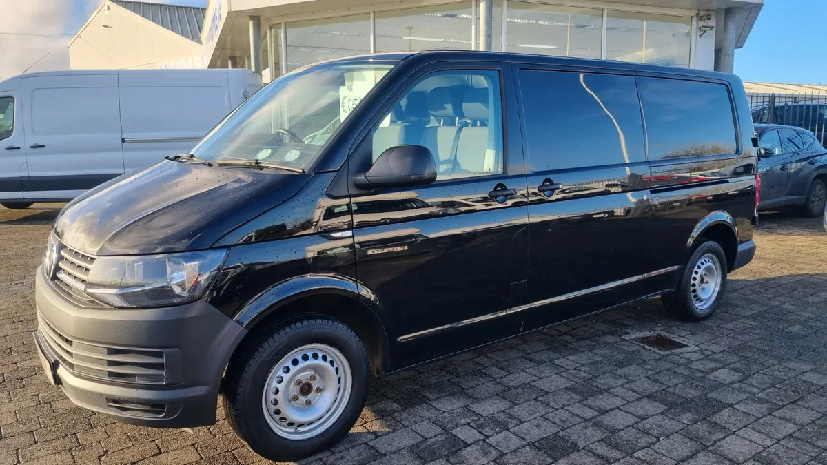 201 VW TRANSPORTER TWIN SIDE DOORS WITH A/C - Image 1