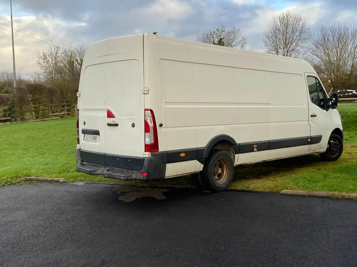 Renault Master 2013 - Image 2