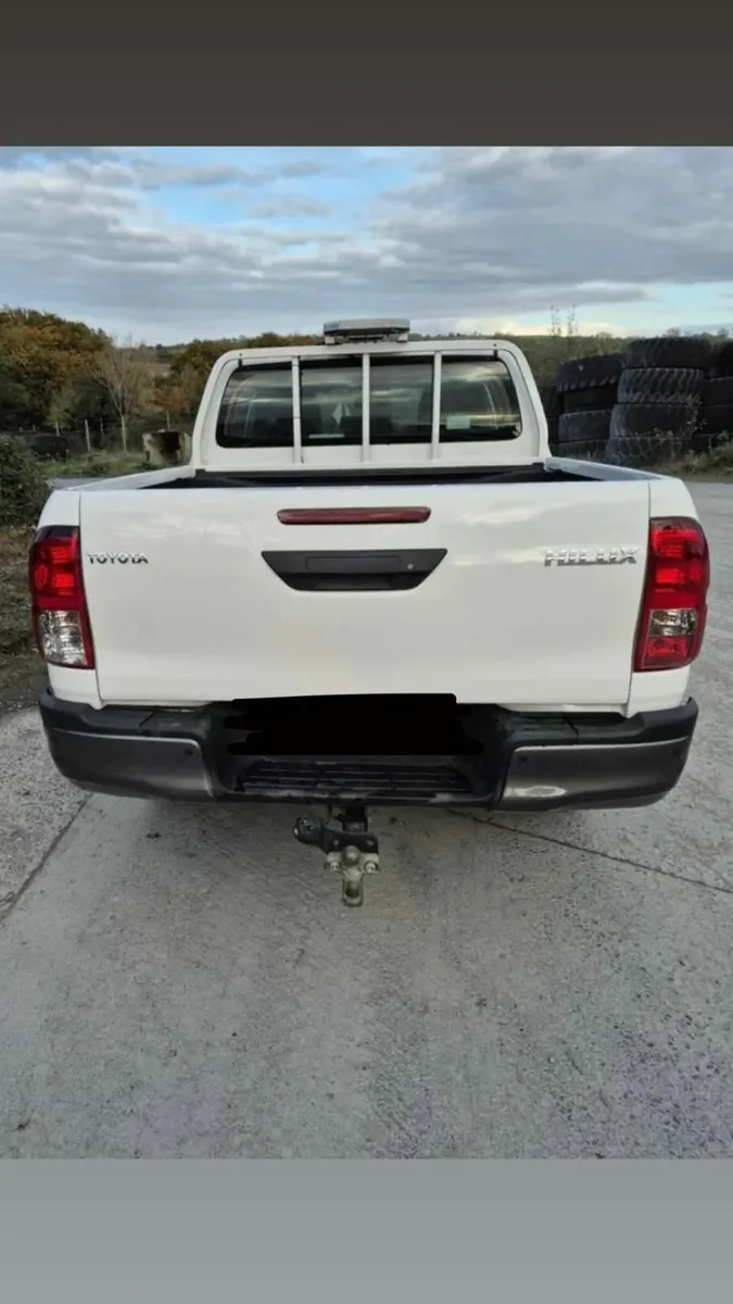 2019 Toyota Hilux Active 2.4L Diesel - Image 4