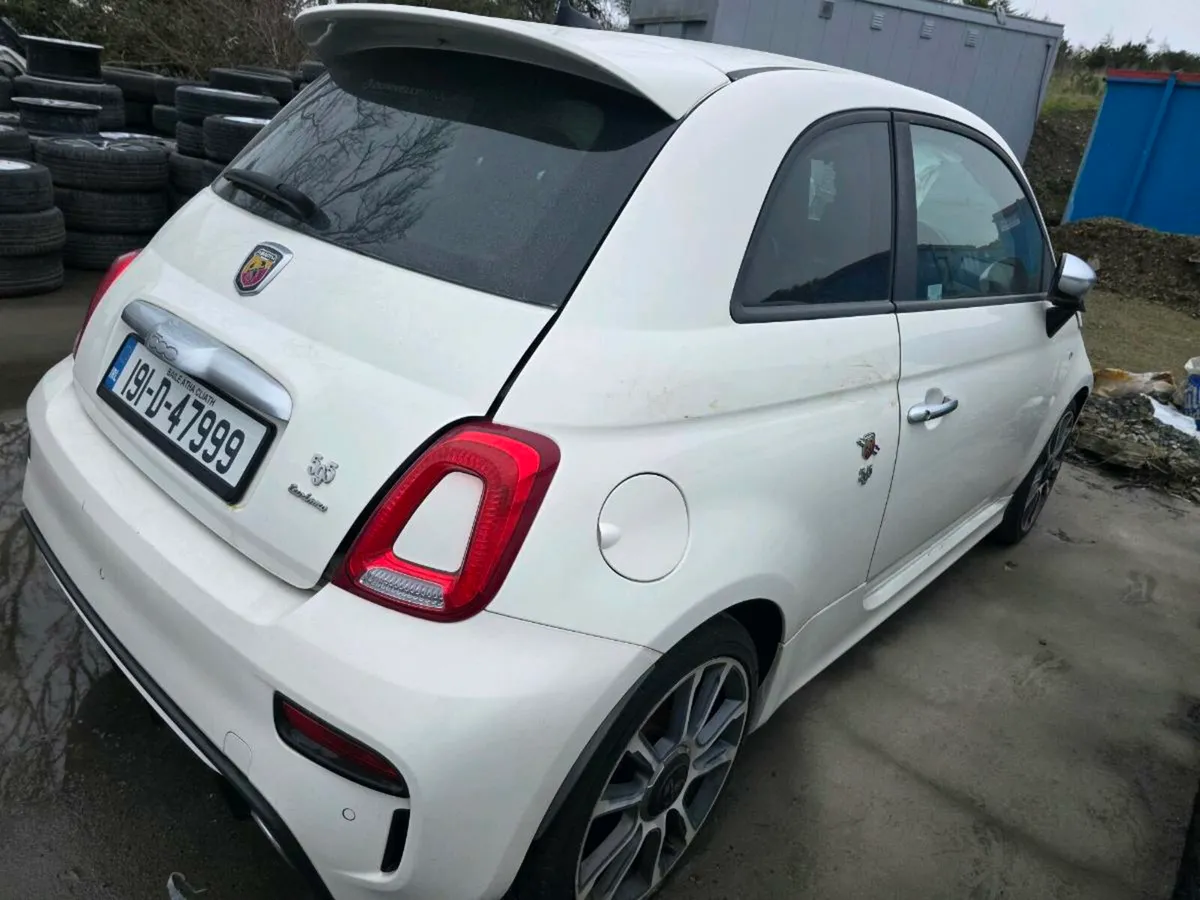 Fiat Abarth 1.4 T Jet Turismo 2019 - Image 4
