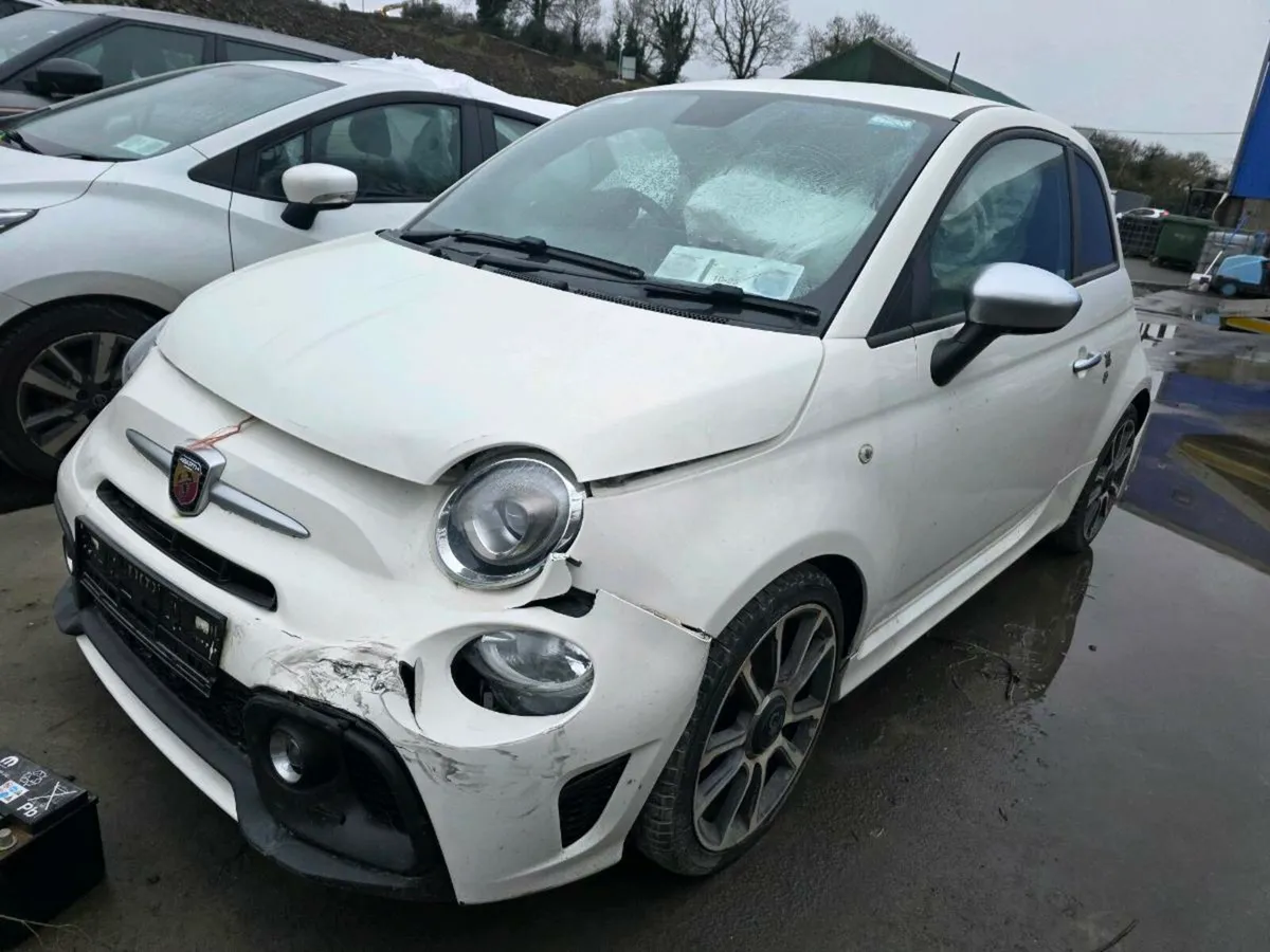 Fiat Abarth 1.4 T Jet Turismo 2019 - Image 2
