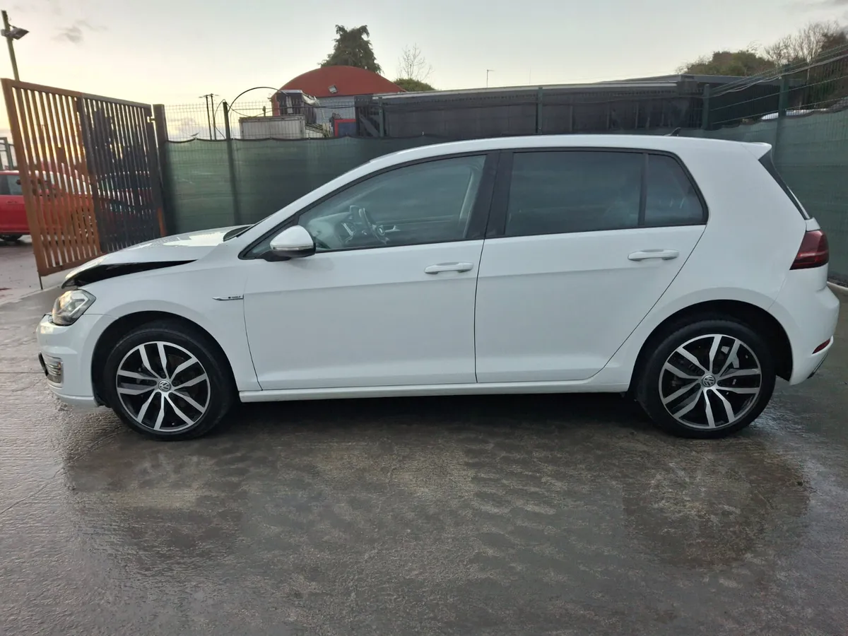 202 Volkswagen Golf  EIF Full Electric  Auto - Image 3