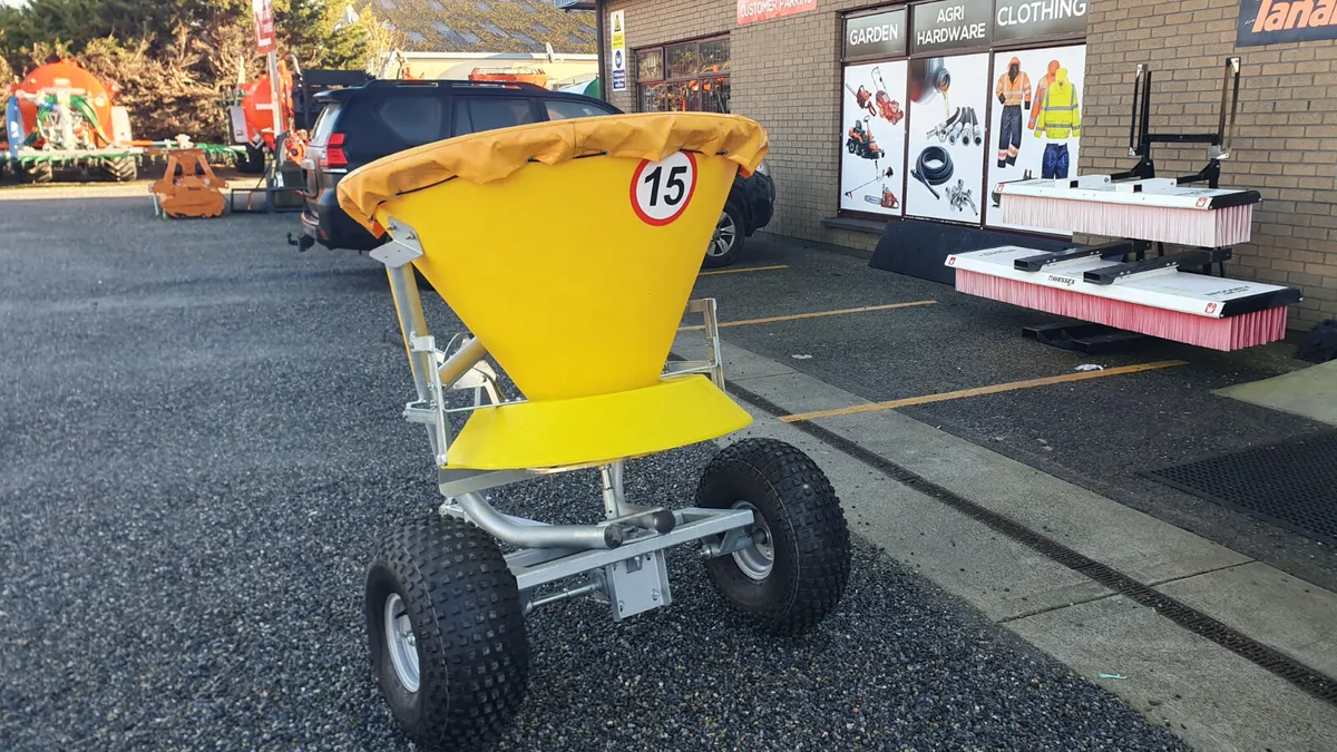 Trailed Salt Spreader - Image 2