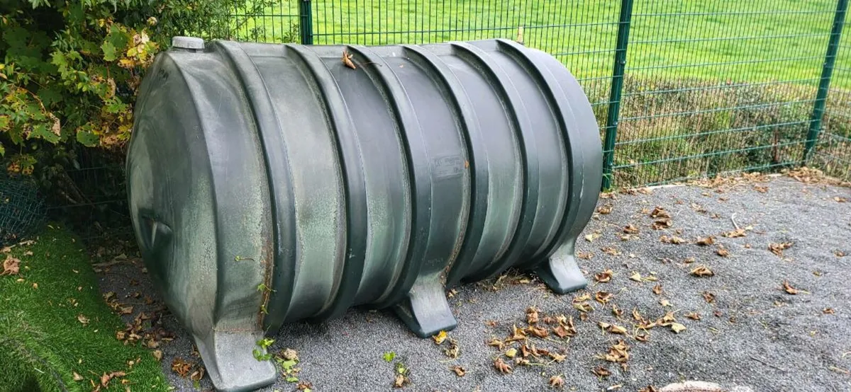 Oil tank 2680L - Image 1