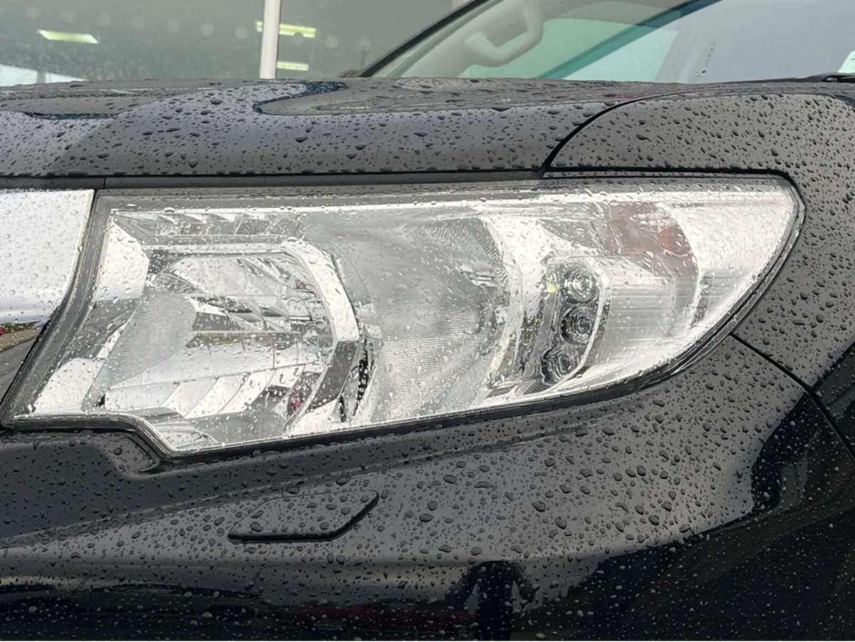 Toyota Land Cruiser LAND CRU CRUISER SWB A AUTO 2D - Image 3