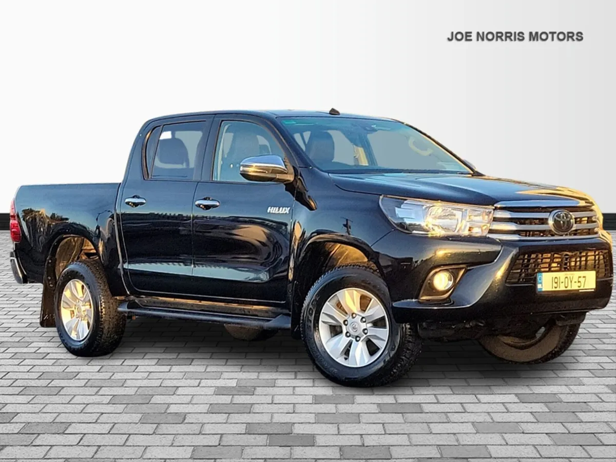 Toyota Hilux 2.4 Diesel 4WD DOUBLE CAB - Image 1