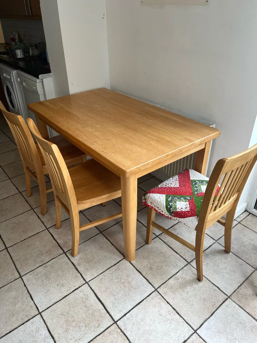 Table and 6 chairs - Image 2