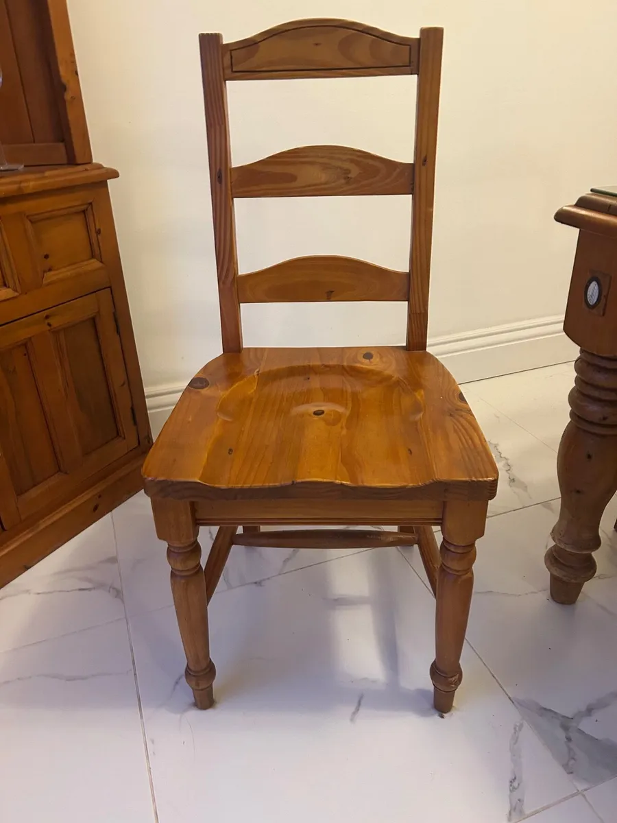 Table and 6 chairs - Image 4