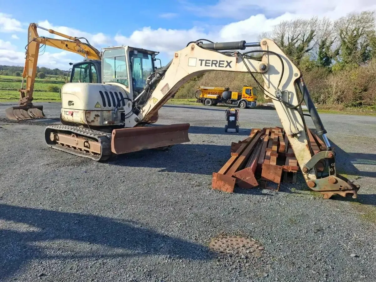 JCB 8025 CTZ zero tail excavator digger 1 owner - Image 2