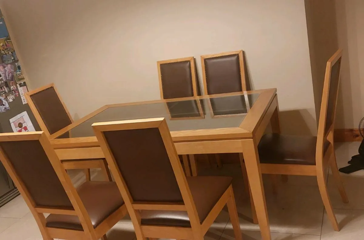 Table & Chairs - Image 1