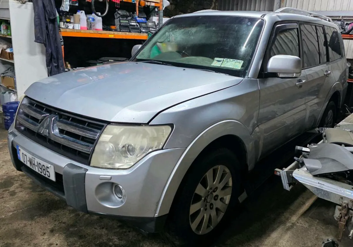 2007 Mitsubishi Pajero  3.2 Diesel - Image 1