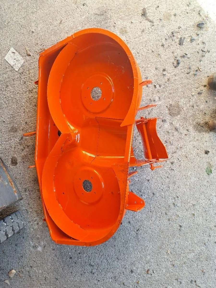 Lawn mower parts - Image 1