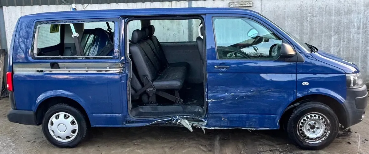 2015 VW Transporter shuttle parts - Image 4