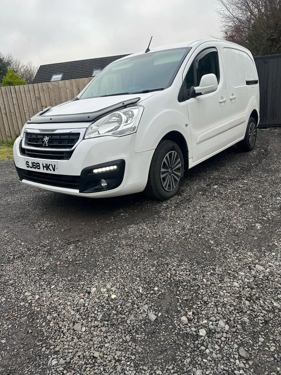 2018 Peugeot partner only 58000 miles - Image 1