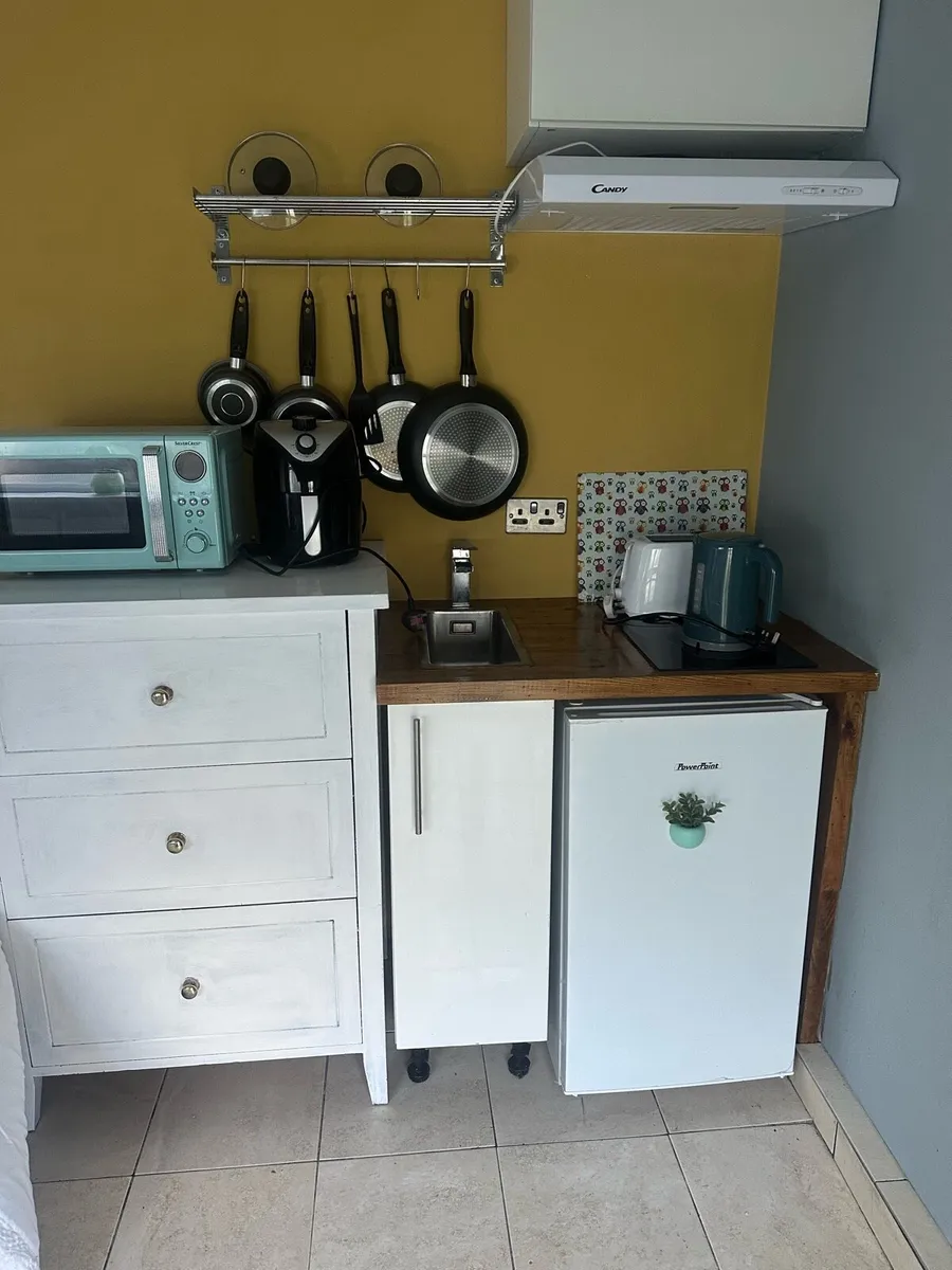 Room for rent - Image 2