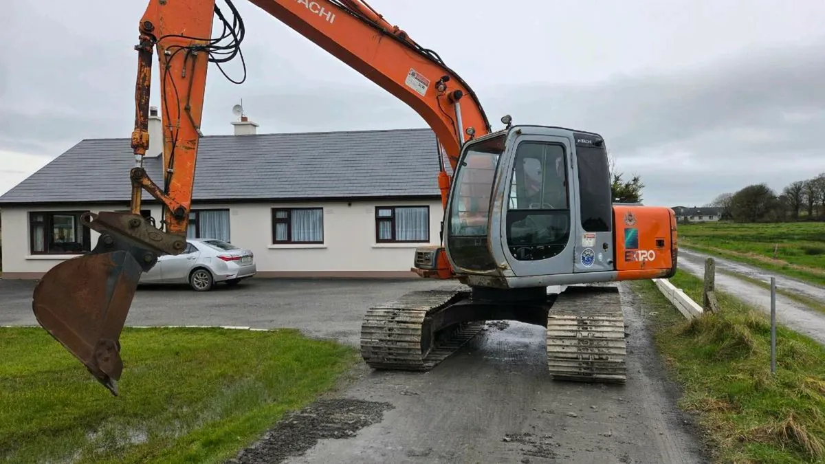 Hitachi ex 120 - 5 - Image 2
