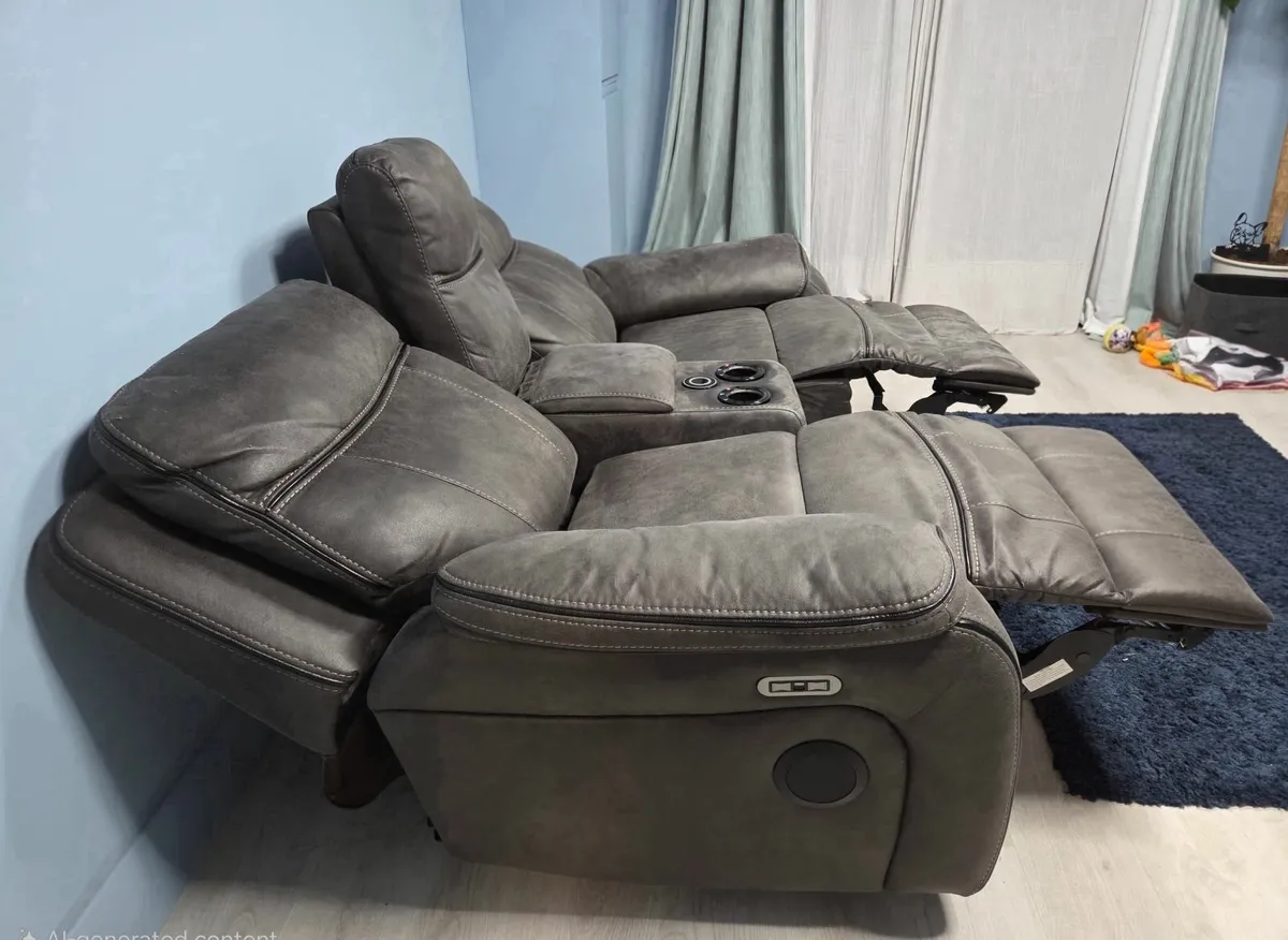 Recliner 2 seats USB/Speakers/Glass Holde - Image 1