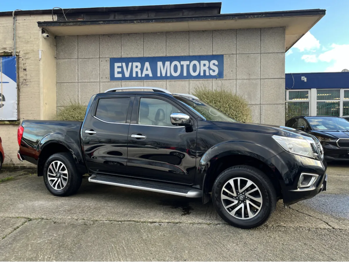 Nissan Navara 2.3 DCI TEKNA D/C MANUAL //NO VAT//H - Image 3