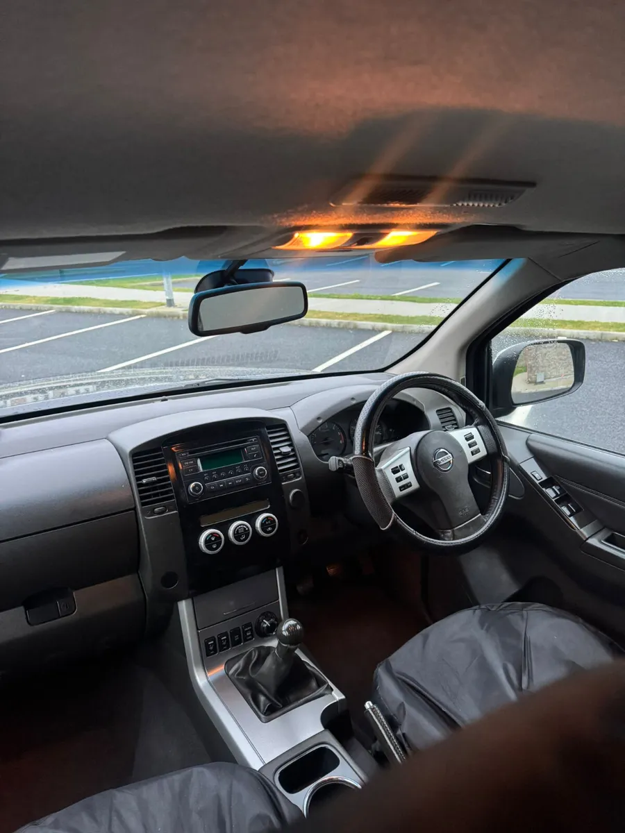 Nissan Navara 2013 - Image 2