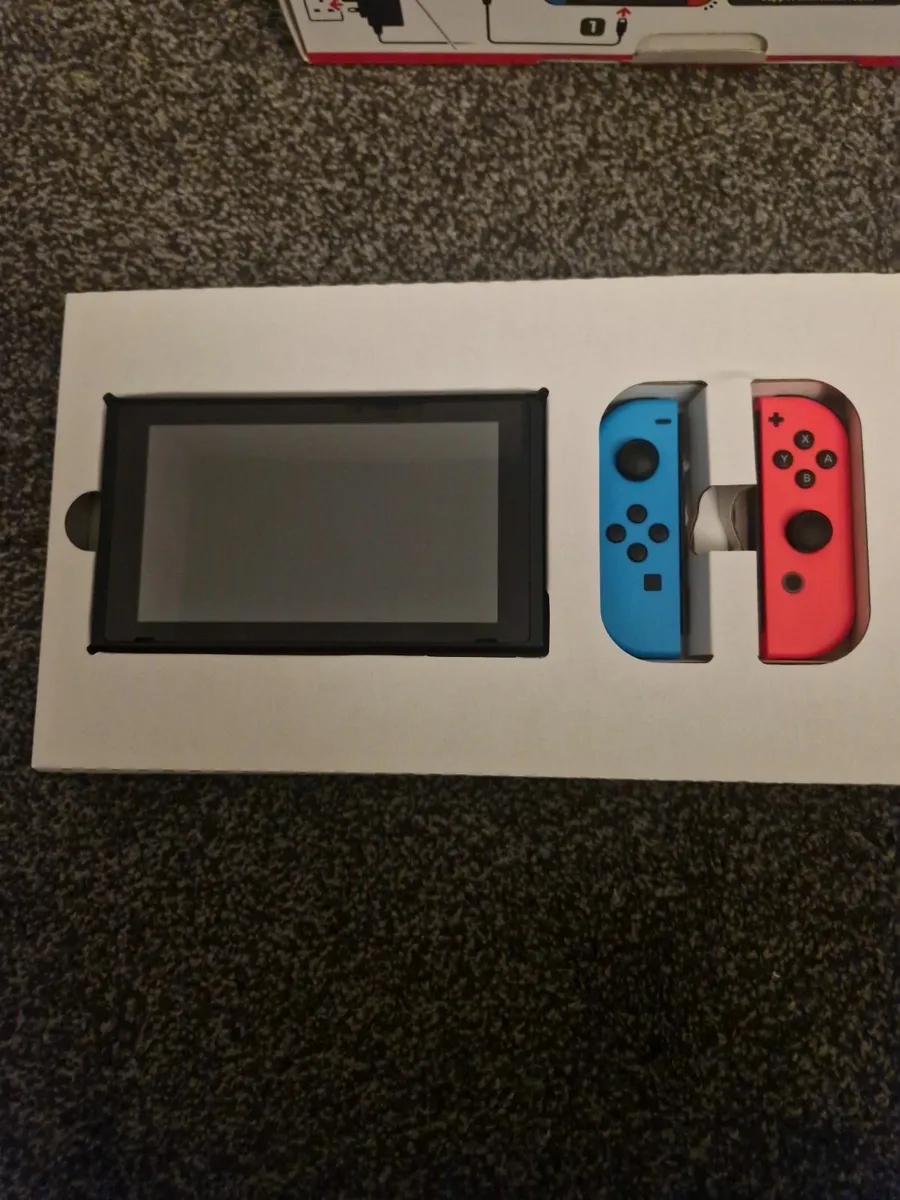 Nintendo Switch - Image 2