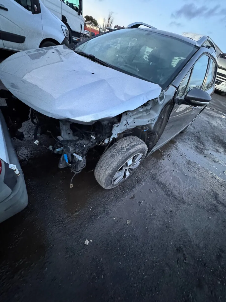 Peugeot 2008 2015 - Image 4