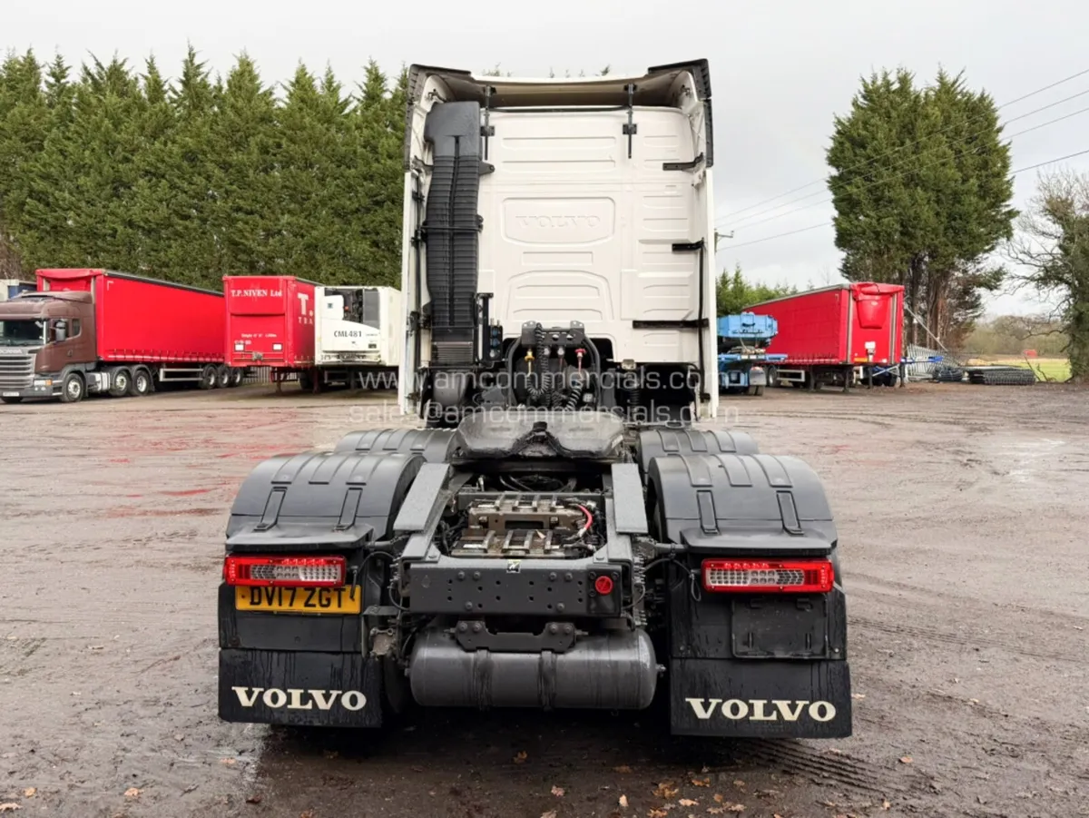 2017 VOLVO FH 500 GLOVETROTTER - Image 4
