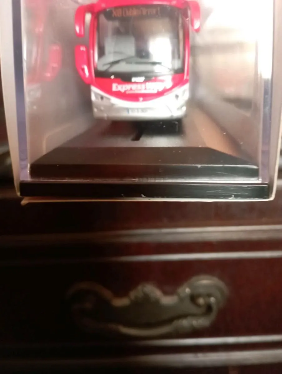 OXFORD IRIZAR I6; BUS EIREANN EXPRESSWAY  . - Image 2