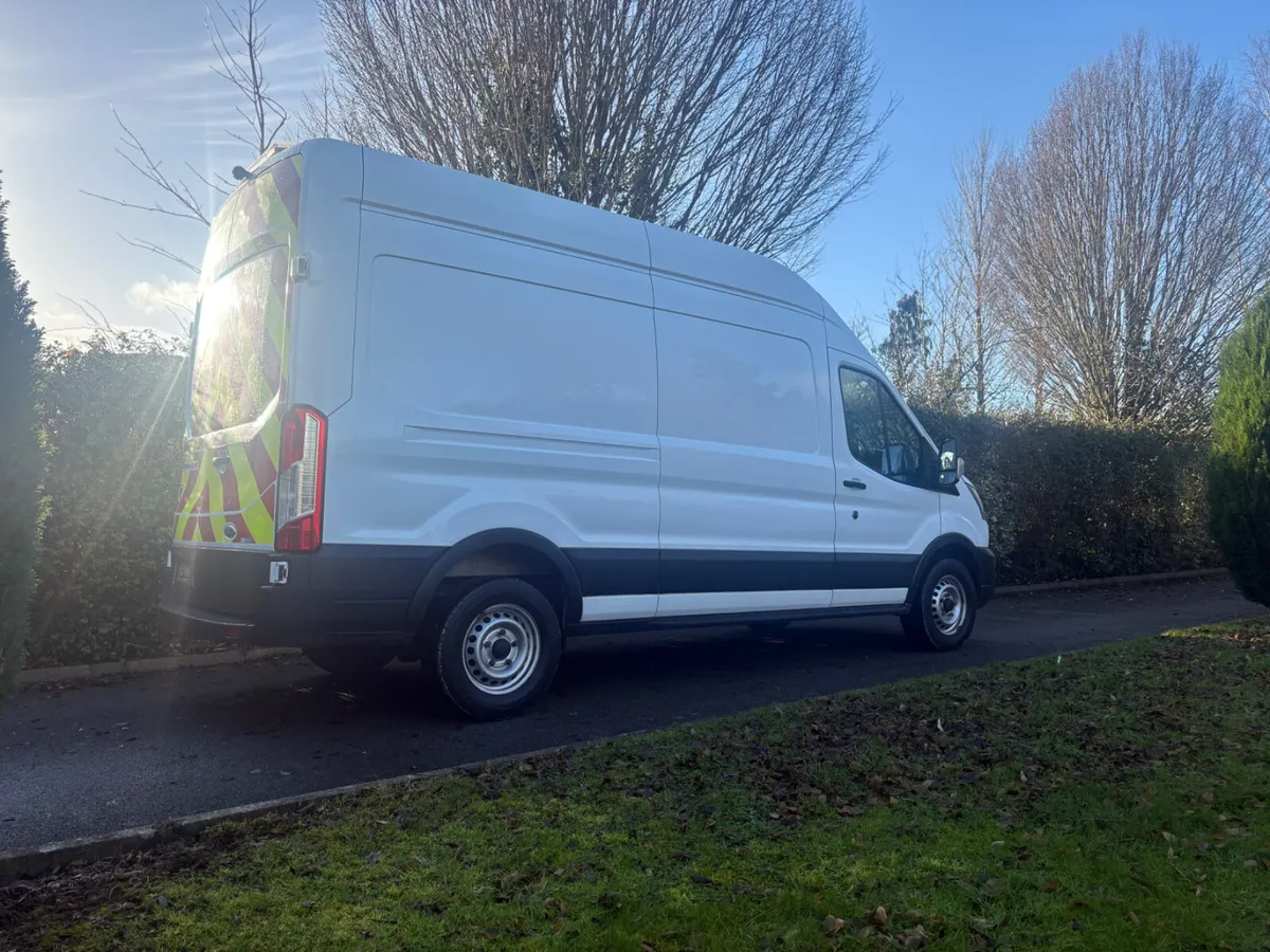 2022 FORD TRANSIT 350 rwd (Finance available) - Image 4