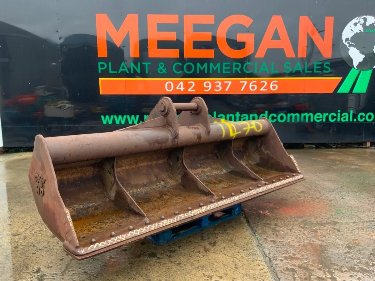 10ft GRADING BUCKET...........90mm PINS.......1470 - Image 1