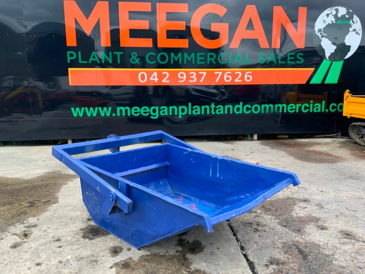 1000lt SELF TIPPING BOAT SKIP.....SITE CRANE...112 - Image 1