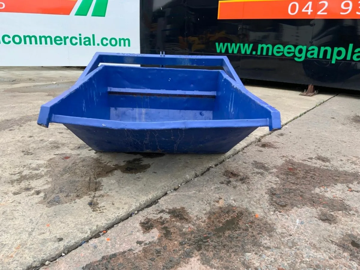 1000lt SELF TIPPING BOAT SKIP.....SITE CRANE...112 - Image 3