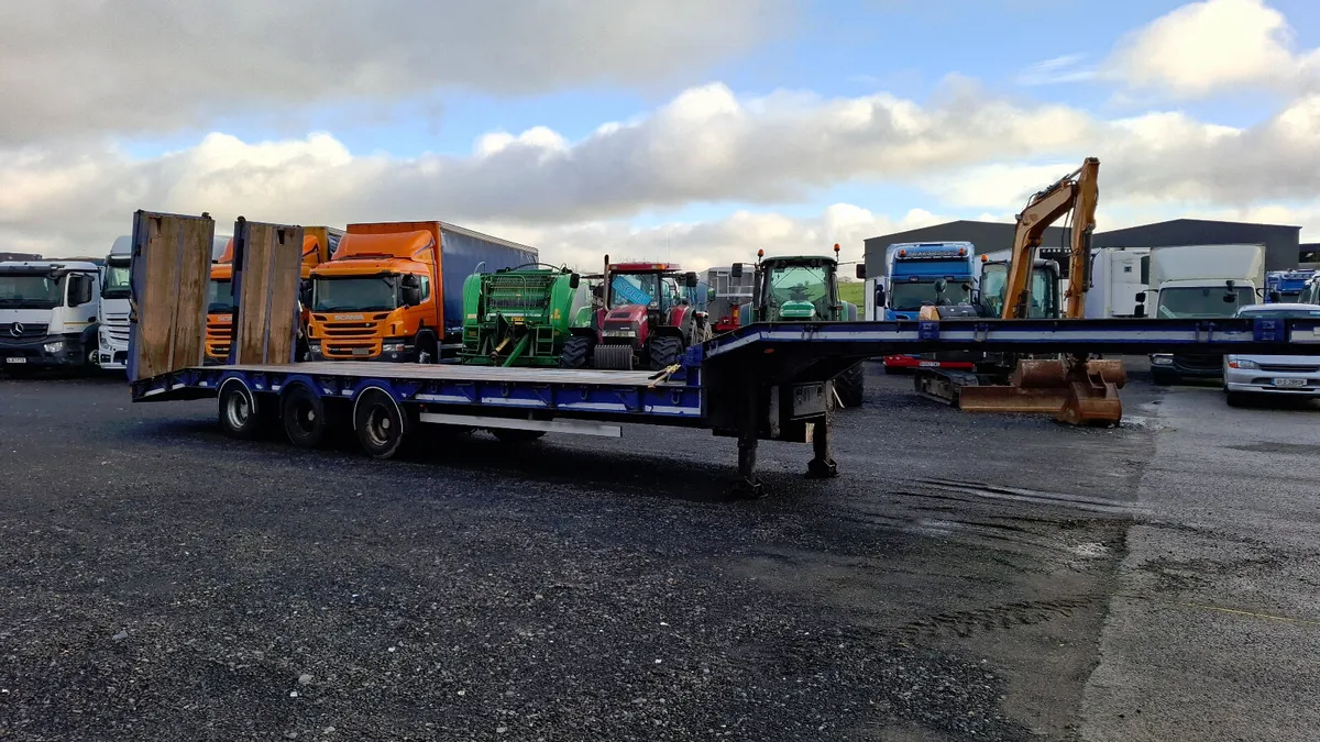 2009 M & G  Low Loader , 3 Axle - Image 2