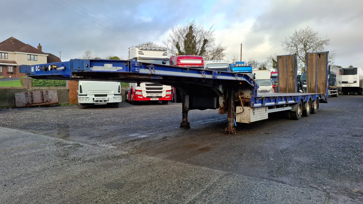 2009 M & G  Low Loader , 3 Axle - Image 3