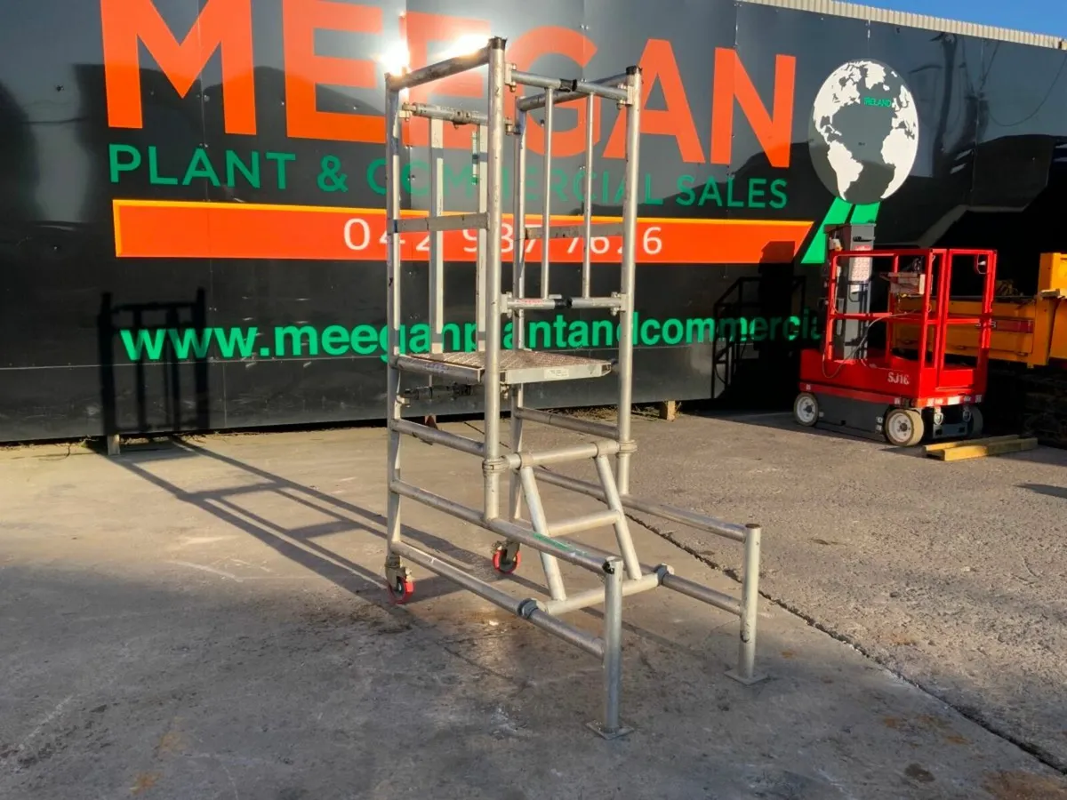 FOLDING PODIUM / ACCESS PLATFORM.........1216t. - Image 2