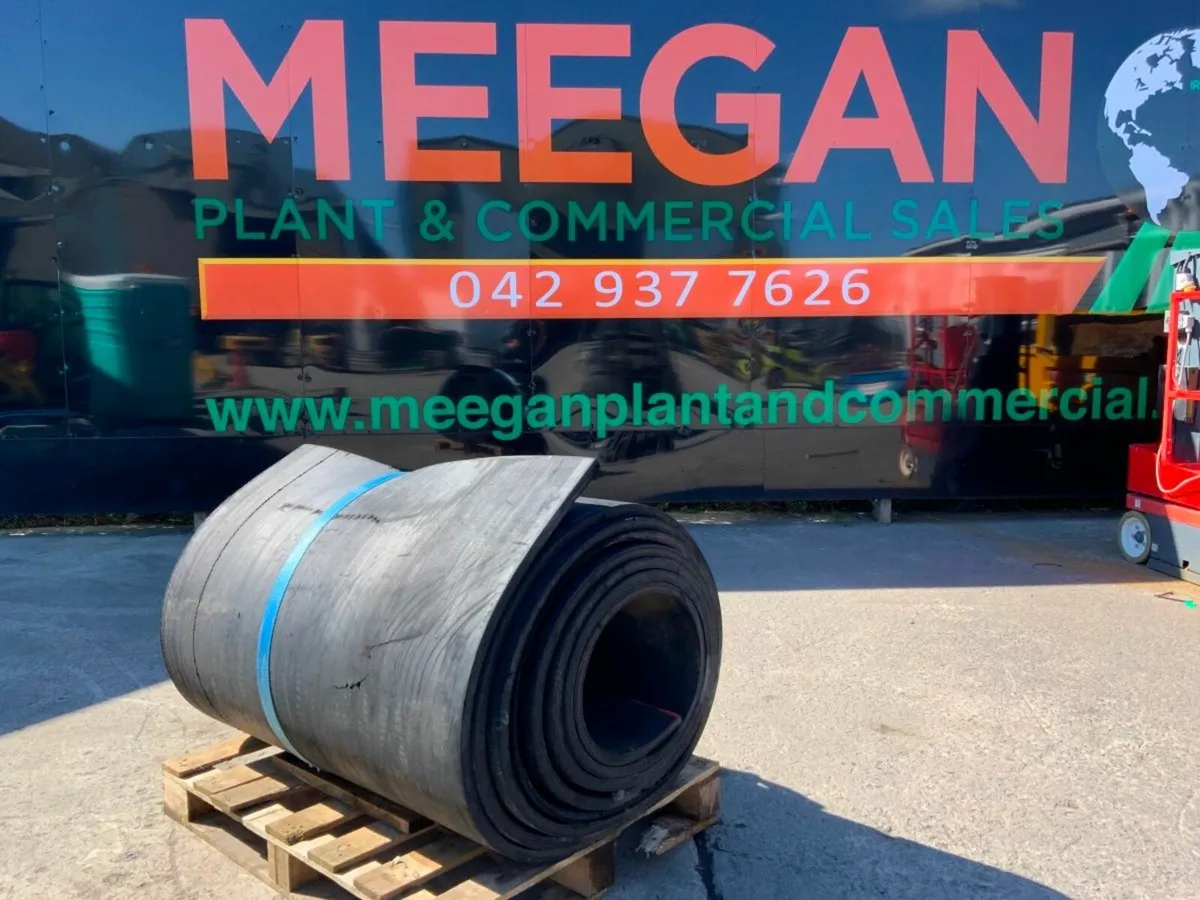 1200mm x 27mm REINFORCED RUBBER MATTING. - Image 1