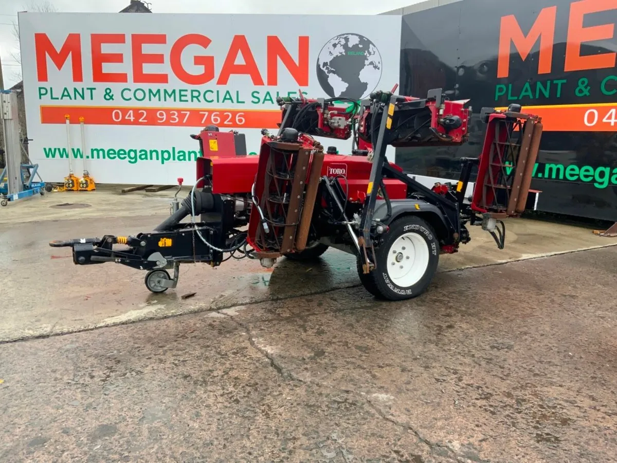 2018 TORO tn 7490 FINISHING MOWER......16ft WIDE. - Image 1