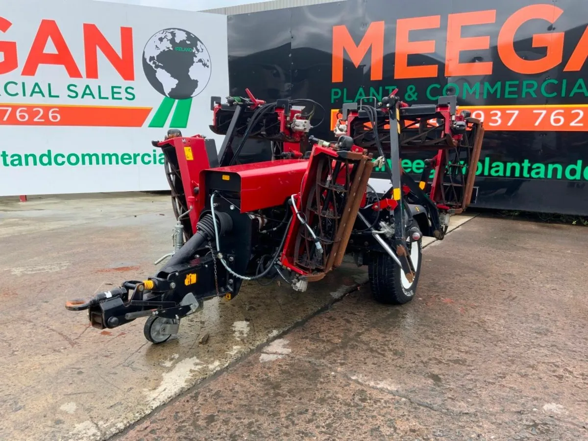 2018 TORO tn 7490 FINISHING MOWER......16ft WIDE. - Image 2