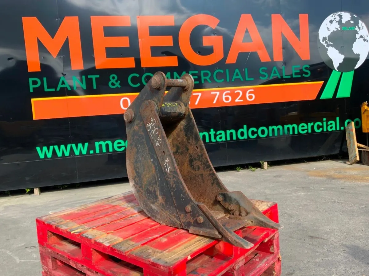 12"  DIGGING BUCKET.....45mm PINS......392v. - Image 1