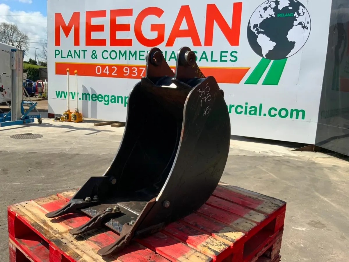 18" JCB 3CX DIGGING BUCKET....45mmPINS.....390v - Image 2