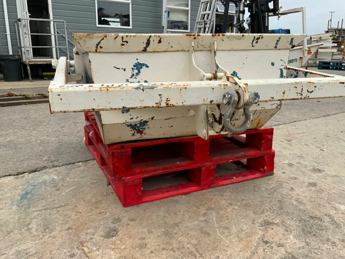 CONQUIP 500lt SELF TIPPING BOAT SKIP.........371c. - Image 4