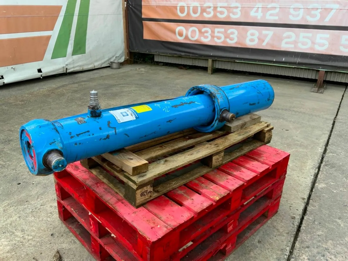 Other Other EDBRO SHORT TUBE trailer TIPPING RAM. - Image 2