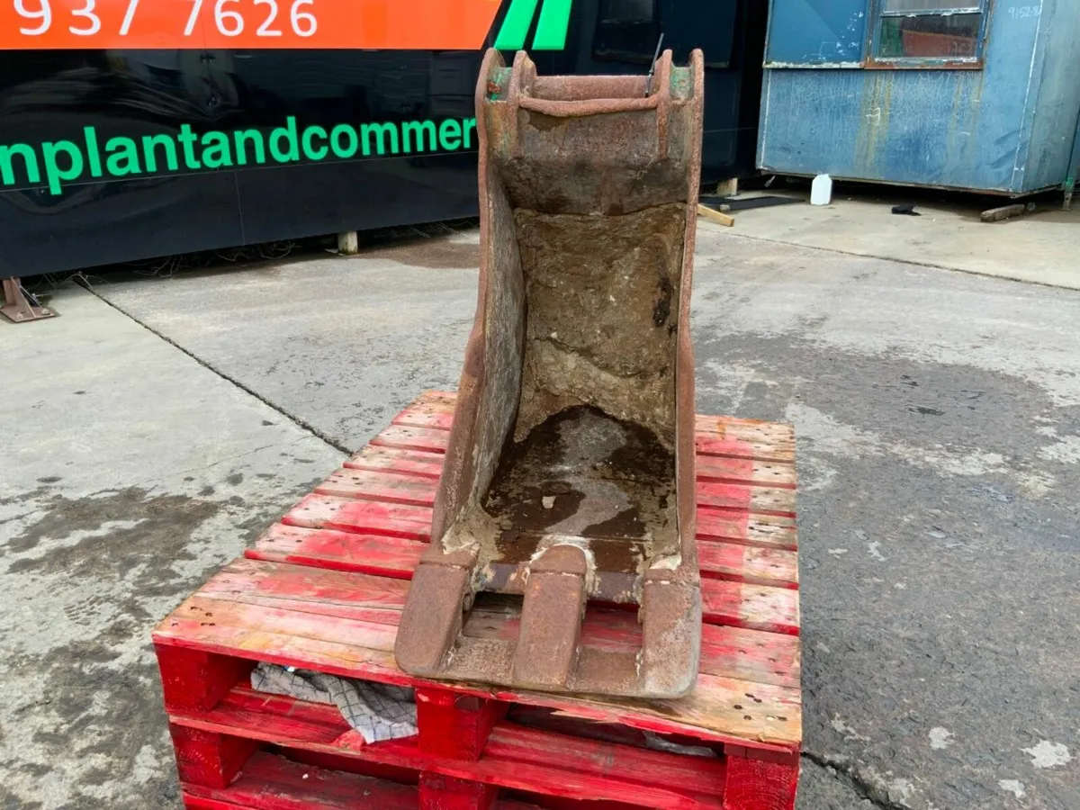 18" MILLAR SCOOP BUCKET......65mm PINS....190. - Image 2