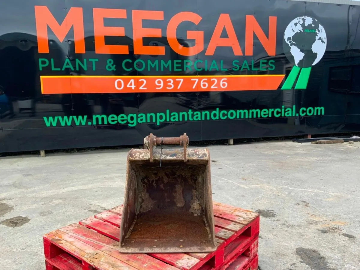 24" CATERPILLAR BUCKET....45mm PINS.........192/1. - Image 1