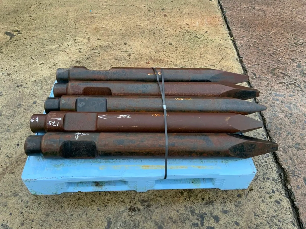 20 TON  BREAKER / HAMMER CHISELS....135mm...913 - Image 3