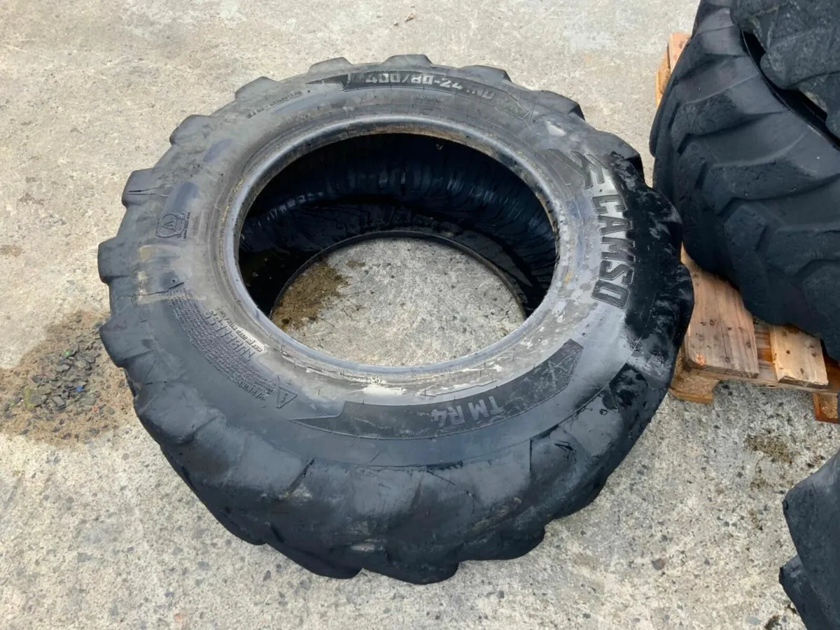 PART WORN 24" TELEPORTER TYRES.........244. - Image 3