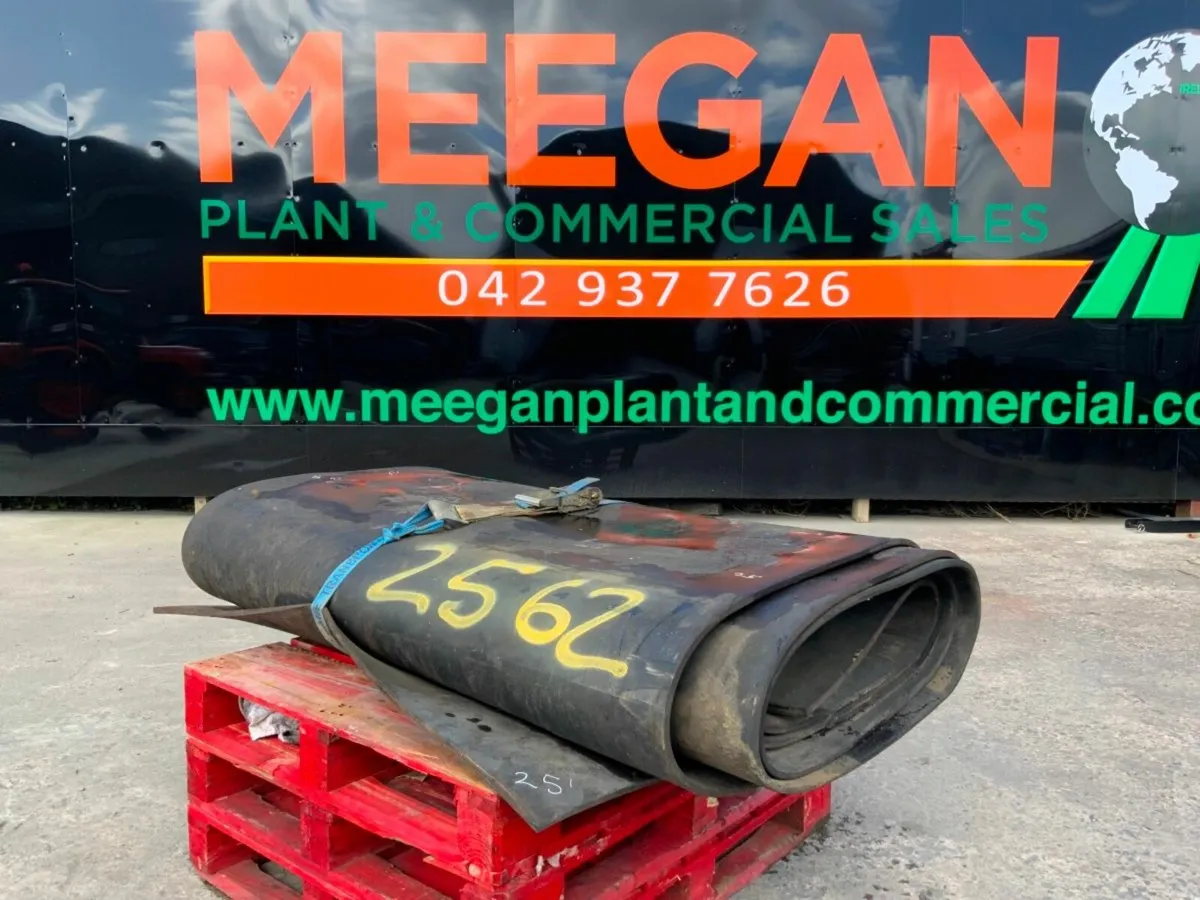 25ft x 62" RUBBER CONVEYOR MATTING......2562. - Image 1