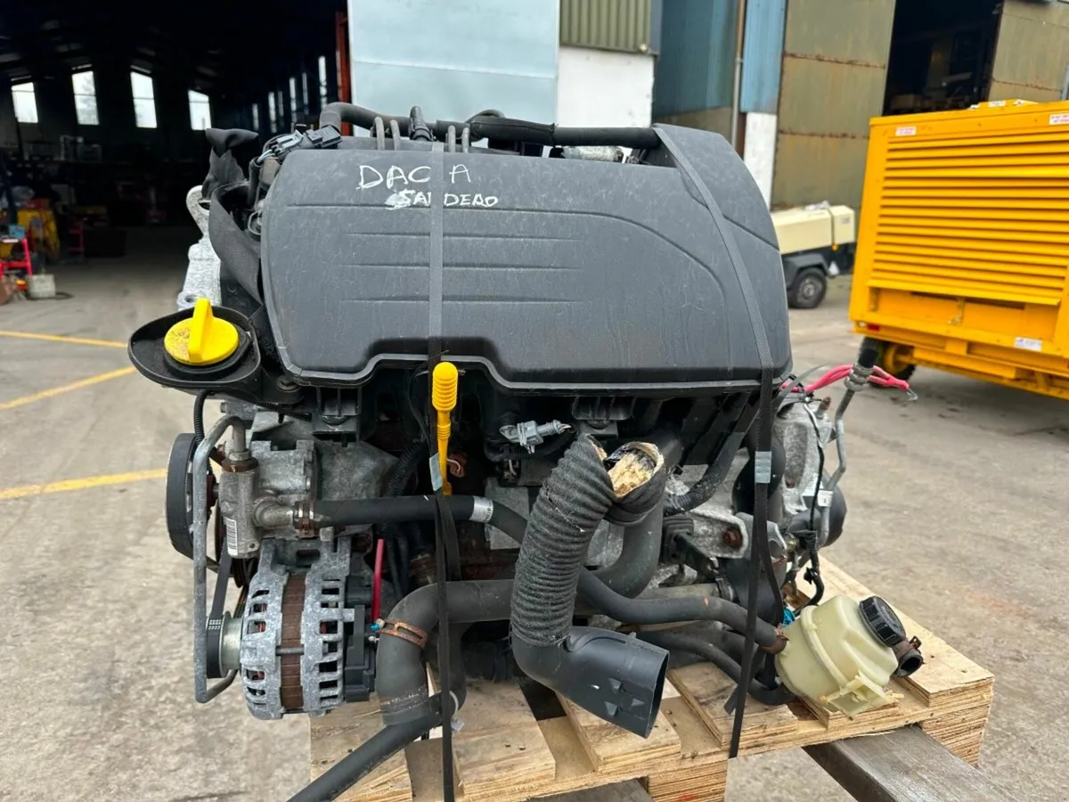 Dacia sandero engine and gearbox - Image 1