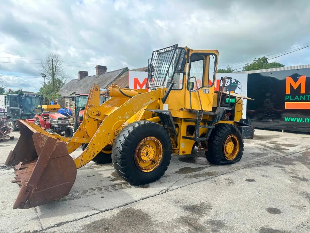 SEM ZL30F LOADING SHOVEL - Image 1