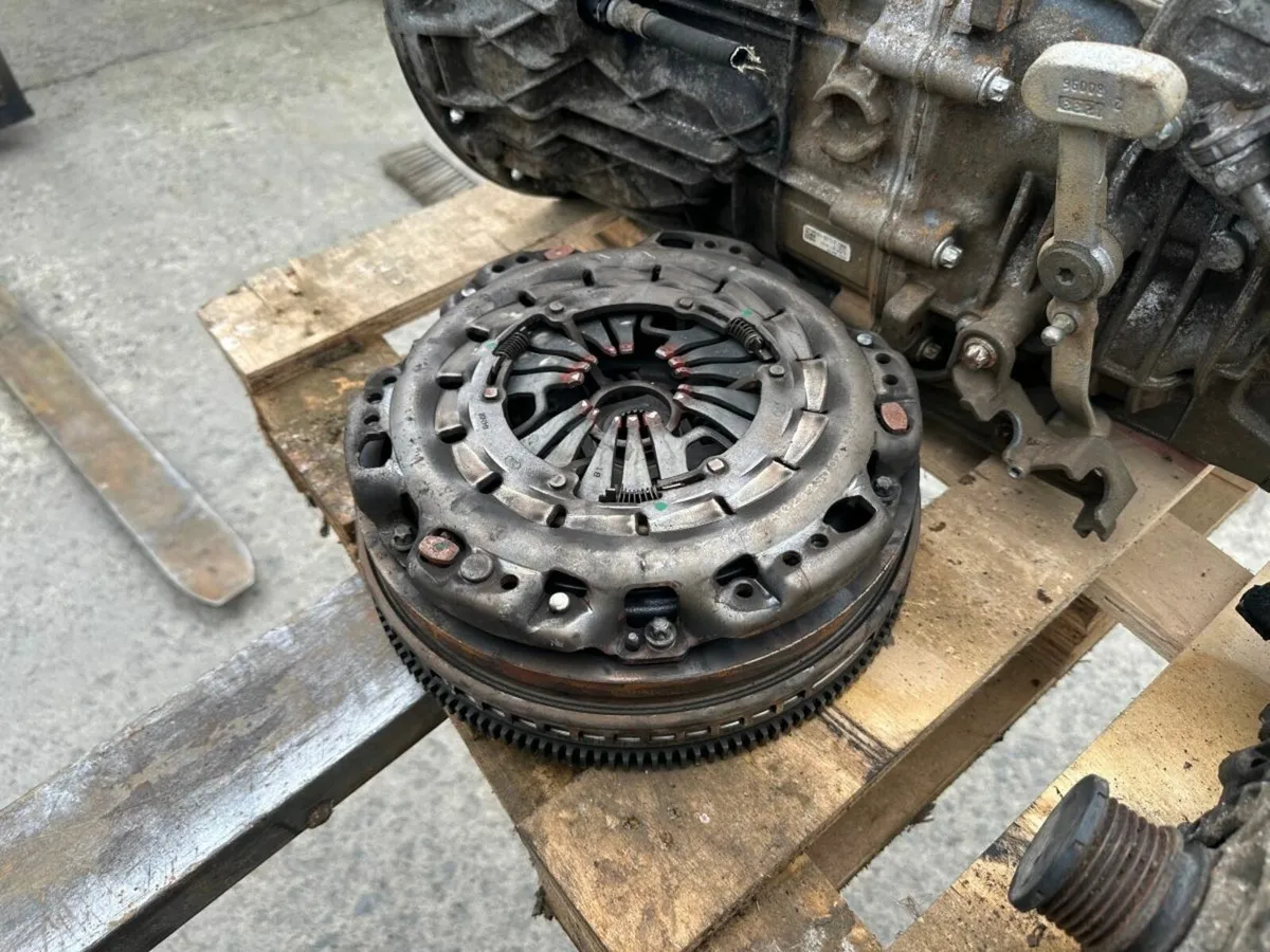 14 MERCEDES sprinter engine parts - Image 3