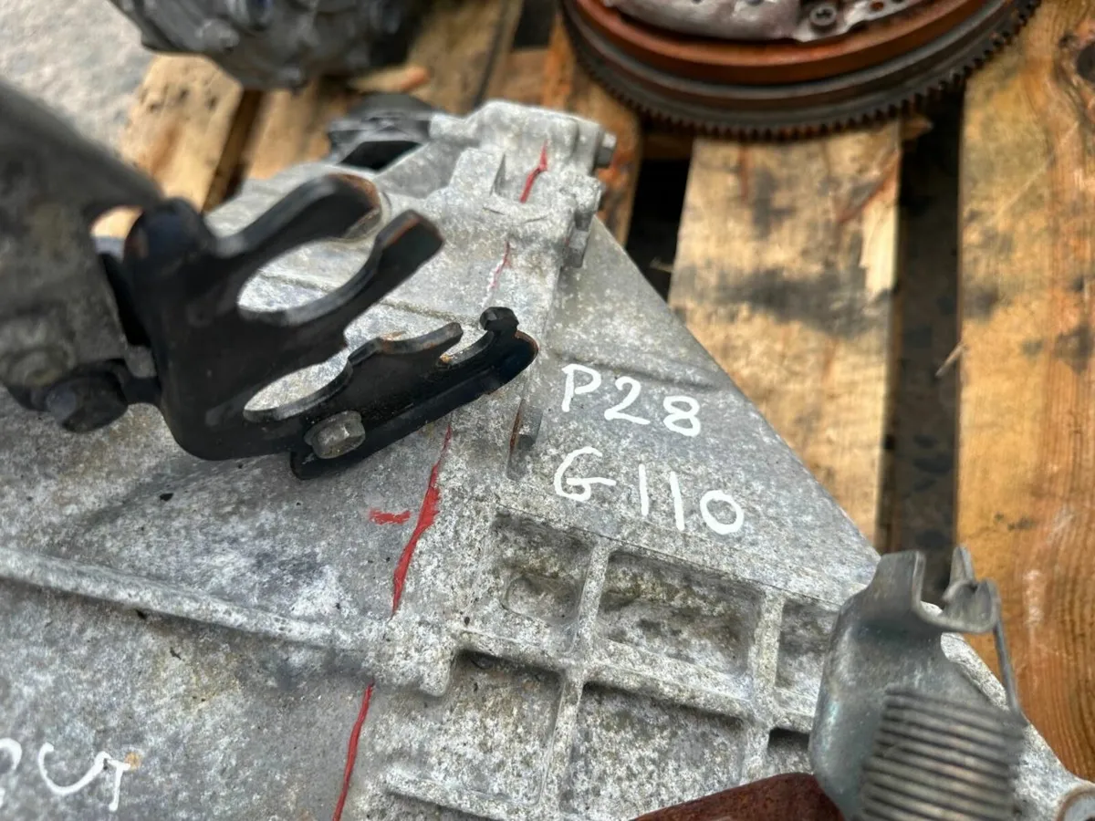 2013 PEUGEOT 107 PETROL GEARBOX....P28G110 - Image 2